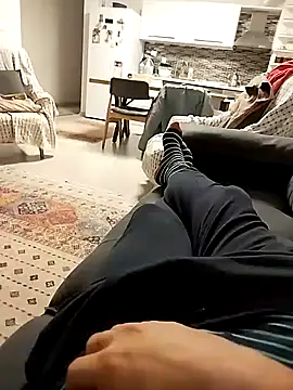 Snapshot of xozox chatting on 01/01/25, 01:47 xozox online show from 01/01/25, 01:47