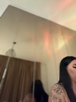 Snapshot of babyyboomm chatting on 11/06/25, 12:11 babyyboomm online show from 11/06/25, 12:11