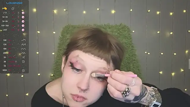 Snapshot of kortny_yo chatting on 12/30/24, 02:42 kortny yo online show from 12/30/24, 02:42