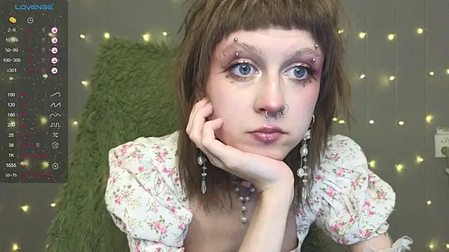 Snapshot of kortny_yo chatting on 01/12/25, 10:23 kortny yo online show from 01/12/25, 10:23