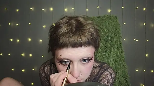 Snapshot of kortny_yo chatting on 01/16/25, 11:27 kortny yo online show from 01/16/25, 11:27