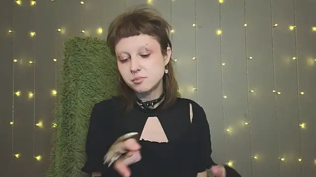 Snapshot of kortny_yo chatting on 01/18/25, 12:02 kortny yo online show from 01/18/25, 12:02