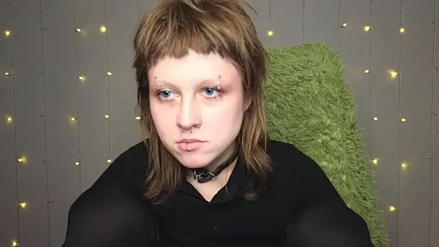 Snapshot of kortny_yo chatting on 02/01/25, 08:37 kortny yo online show from 02/01/25, 08:37