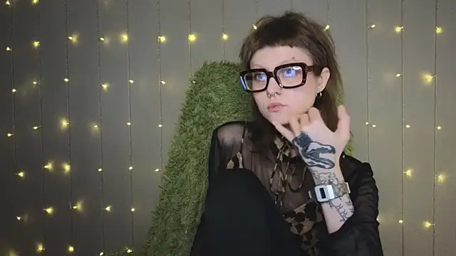 Snapshot of kortny_yo chatting on 02/14/25, 03:36 kortny yo online show from 02/14/25, 03:36