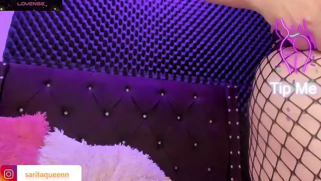 Snapshot of saara_queen_ chatting on 01/18/25, 07:04 saara queen online show from 01/18/25, 07:04