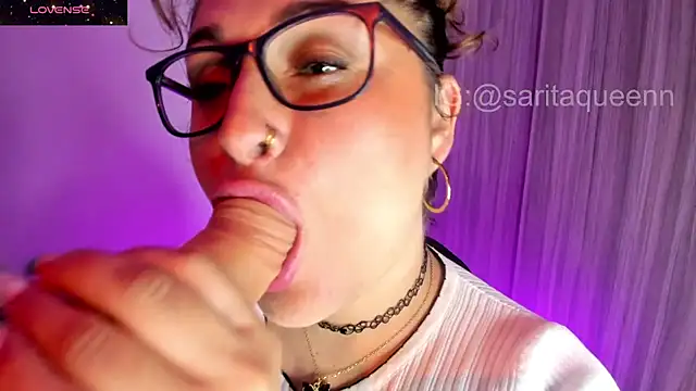 Snapshot of saara_queen_ chatting on 11/18/25, 01:33 saara queen online show from 11/18/25, 01:33