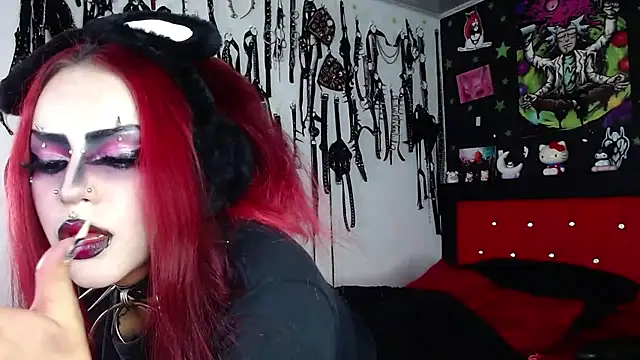 Snapshot of jannaink_ chatting on 12/22/24, 11:41 jannaink  online show from 12/22/24, 11:41