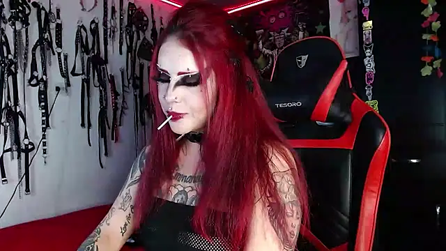 Snapshot of jannaink_ chatting on 12/24/24, 03:38 jannaink  online show from 12/24/24, 03:38