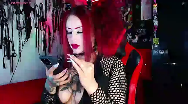 Snapshot of jannaink_ chatting on 01/07/25, 11:24 jannaink  online show from 01/07/25, 11:24