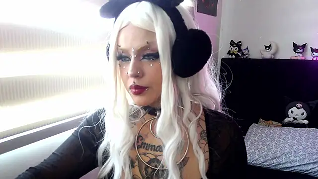 Snapshot of jannaink_ chatting on 02/06/25, 08:45 jannaink  online show from 02/06/25, 08:45