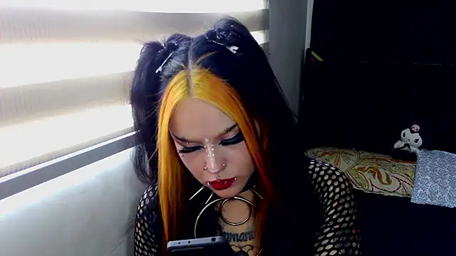 Snapshot of jannaink_ chatting on 02/07/25, 08:42 jannaink  online show from 02/07/25, 08:42