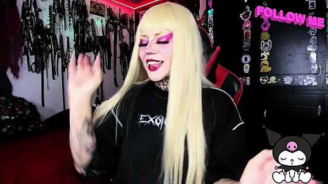 Snapshot of jannaink_ chatting on 10/10/25, 09:36 jannaink  online show from 10/10/25, 09:36