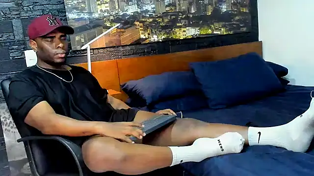 thomas santtos1 online show from 03/11/25, 11:48