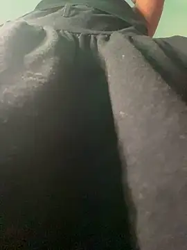 Snapshot of Cherrytowild chatting on 02/21/25, 11:01 Cherrytowild online show from 02/21/25, 11:01