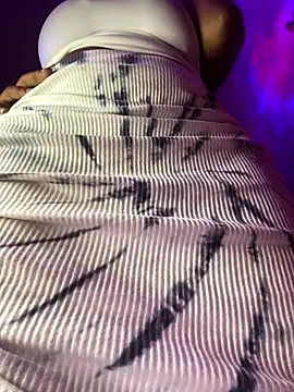 Snapshot of Cherrytowild chatting on 09/13/25, 04:51 Cherrytowild online show from 09/13/25, 04:51