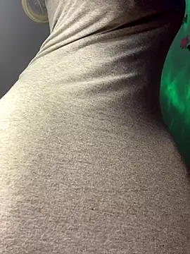 Snapshot of Cherrytowild chatting on 10/30/25, 08:16 Cherrytowild online show from 10/30/25, 08:16