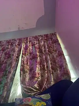 Cherrytowild online show from 04/23/26, 12:29