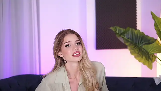 NicoleSarahX online show from 02/01/25, 02:16