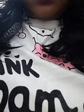 Snapshot of Aaradhya chatting on 12/17/24, 01:18 Aaradhya online show from 12/17/24, 01:18