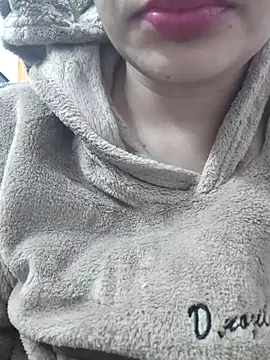 Snapshot of Aaradhya chatting on 12/27/24, 01:00 Aaradhya online show from 12/27/24, 01:00