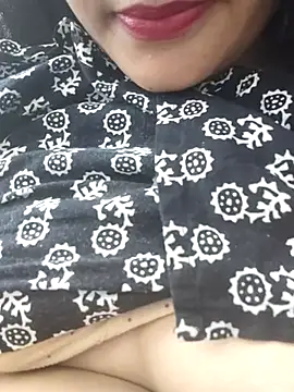 Snapshot of Aaradhya chatting on 02/16/25, 10:10 Aaradhya online show from 02/16/25, 10:10