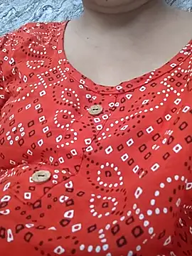 Snapshot of Aaradhya chatting on 02/18/25, 04:15 Aaradhya online show from 02/18/25, 04:15