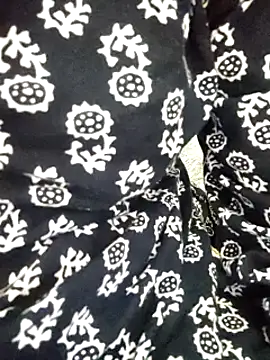 Snapshot of Aaradhya chatting on 02/27/25, 01:05 Aaradhya online show from 02/27/25, 01:05