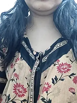 Snapshot of Aaradhya chatting on 03/18/25, 01:00 Aaradhya online show from 03/18/25, 01:00