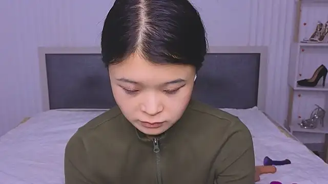 Tina Kim  online show from 12/09/24, 11:15