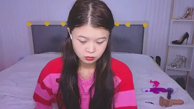 Tina Kim  online show from 02/06/25, 07:45