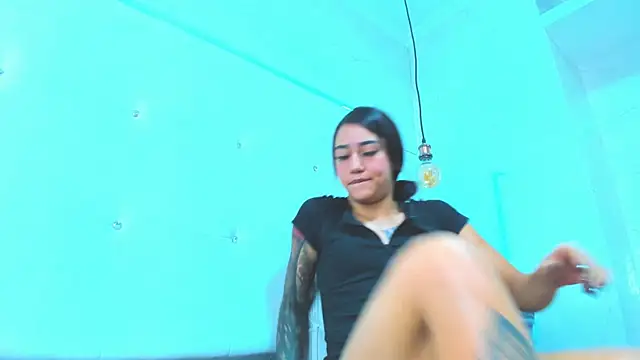 Little Jenni online show from 04/18/26, 01:48