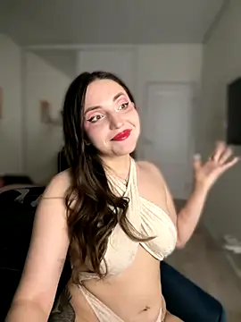 HoneySweetBee online show from 11/16/25, 11:10