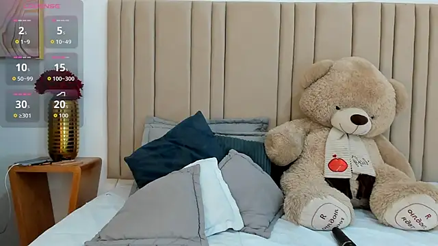 izadii online show from 10/24/25, 06:59