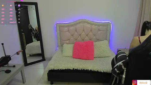 baby love03 online show from 10/17/25, 05:54