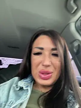 RuslanaXX online show from 12/15/25, 04:17