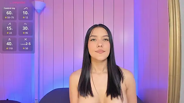 lexiethompson  online show from 12/14/25, 12:10