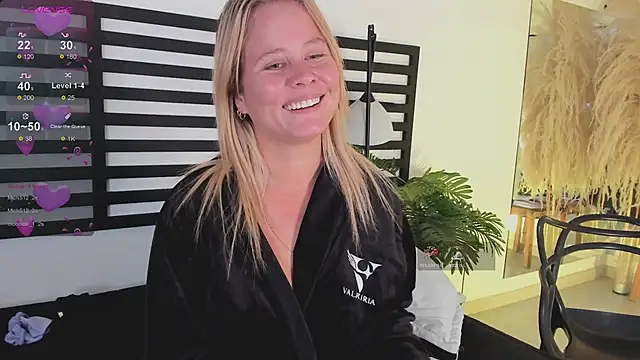 stefanny ruiz  online show from 12/27/24, 03:59