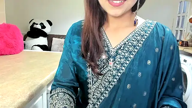 winterforu online show from 02/09/25, 05:33