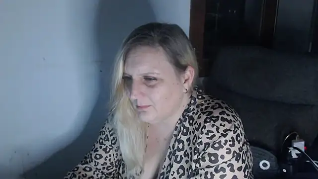 BecciDeluxe online show from 03/15/25, 01:19