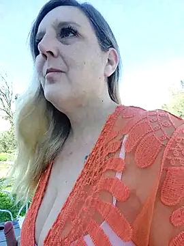 BecciDeluxe online show from 11/05/25, 10:59