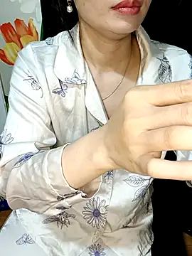 Blythe 69 online show from 11/05/25, 12:32