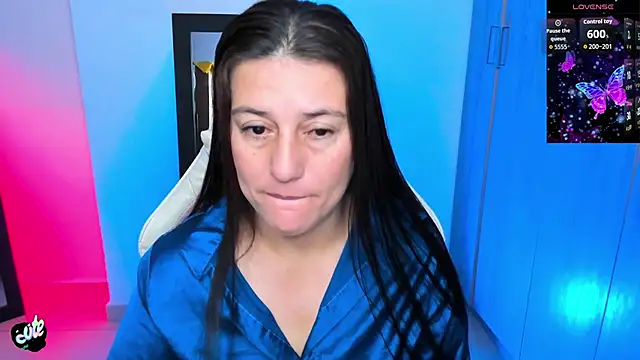 Saskyaa online show from 12/14/25, 02:44