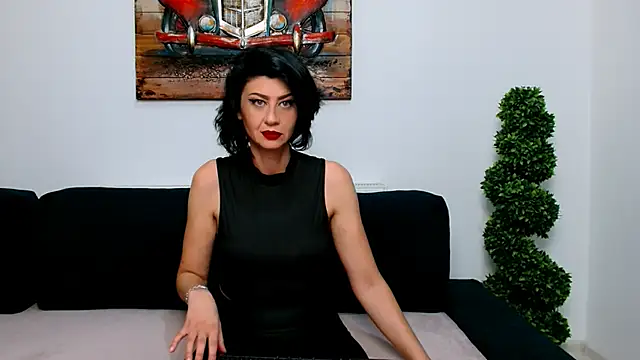 Snapshot of Taissa4U chatting on 10/25/25, 06:35 Taissa4U online show from 10/25/25, 06:35