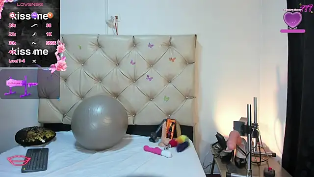 Snapshot of cleopatraa chatting on 05/07/26, 08:36 cleopatraa online show from 05/07/26, 08:36