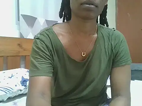 Snapshot of Sweetchoco5 chatting on 10/10/25, 05:01 Sweetchoco5 online show from 10/10/25, 05:01