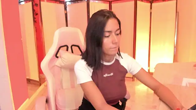 your khloe online show from 11/18/25, 03:49