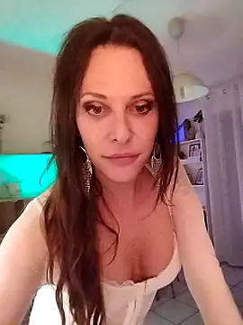 Snapshot of Luna_Kitanna chatting on 01/10/25, 11:39 Luna Kitanna online show from 01/10/25, 11:39