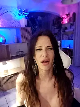 Snapshot of Luna_Kitanna chatting on 03/22/25, 03:41 Luna Kitanna online show from 03/22/25, 03:41