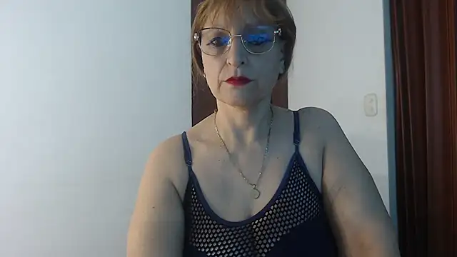 Snapshot of Lilly_macflyy chatting on 11/17/25, 05:30 Lilly macflyy online show from 11/17/25, 05:30