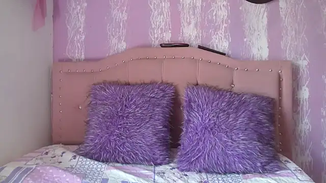 Snapshot of Lilly_macflyy chatting on 04/26/26, 04:26 Lilly macflyy online show from 04/26/26, 04:26